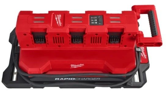 Milwaukee M18™ mobil PACKOUT™ 6 portos gyorstöltő termék fő termékképe